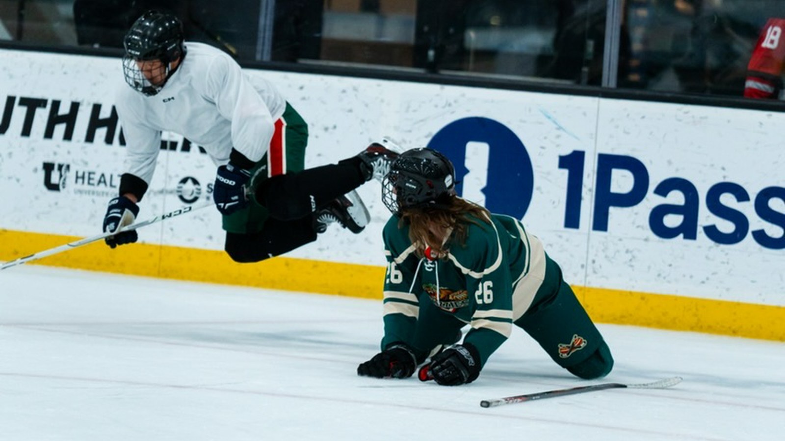 Der Wurst, number 26, demonstrating textbook positioning on the ice for the Utah Glizzies